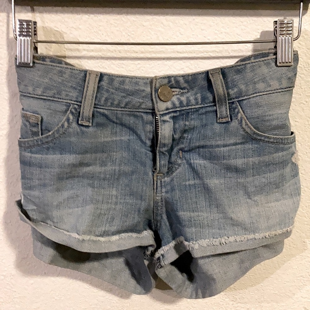 Adorable guess denim short shorts